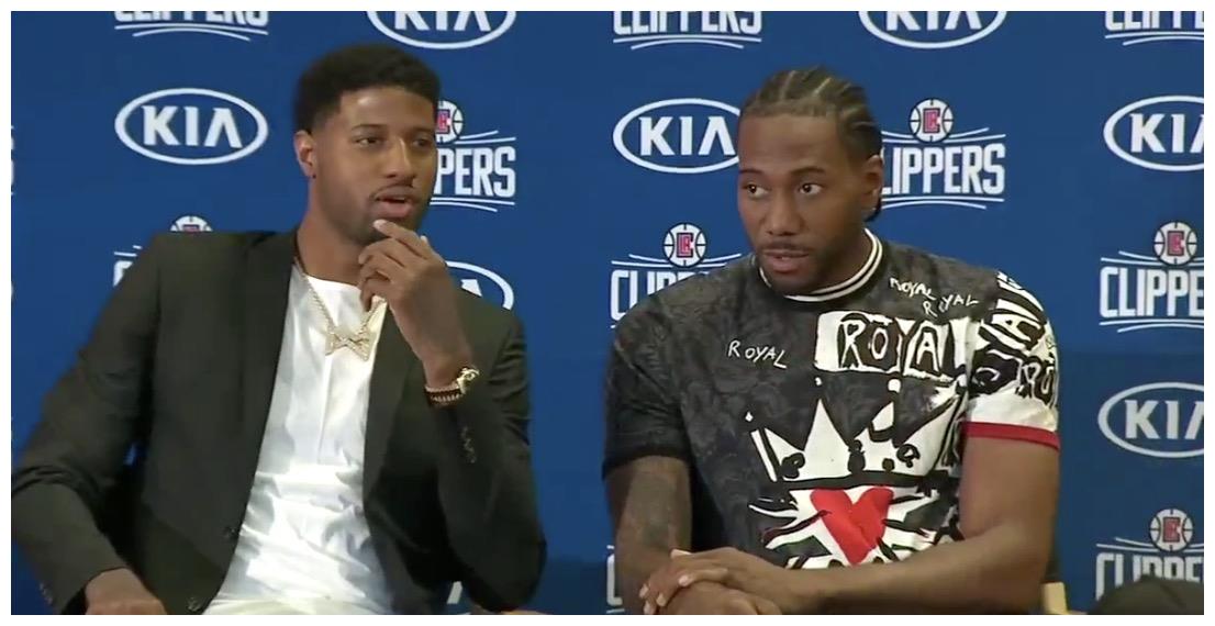 NBA顶级教练Bill，以其精湛的篮球技艺和丰富的执教经验，吸引了无数篮球少年的崇拜。（NBA名帅Bill凭借精湛球艺与丰富执教经验，成为无数篮球少年的偶像）