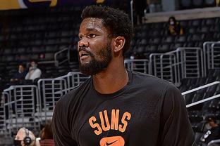 湖人罚球23-36落后马刺，赛季首次少于对手达10次（湖人罚球23比36不及马刺，本季首次比对手少10次）