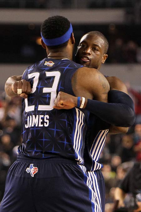 篮球篮网全队配合默契提升（篮网全队默契与协作显著提升）