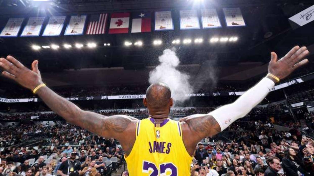 上海U20男足进全运8强，徐根宝：出线是第一位，成绩是硬道理（上海U20男足闯入全运会八强，徐根宝：出线优先，成绩为王）