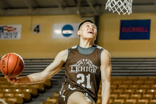 詹姆斯上次常规赛得分未上双时，仅剩6人还是现役球员（自詹姆斯上次常规赛得分未上双以来，仍在役的球员仅剩6人）