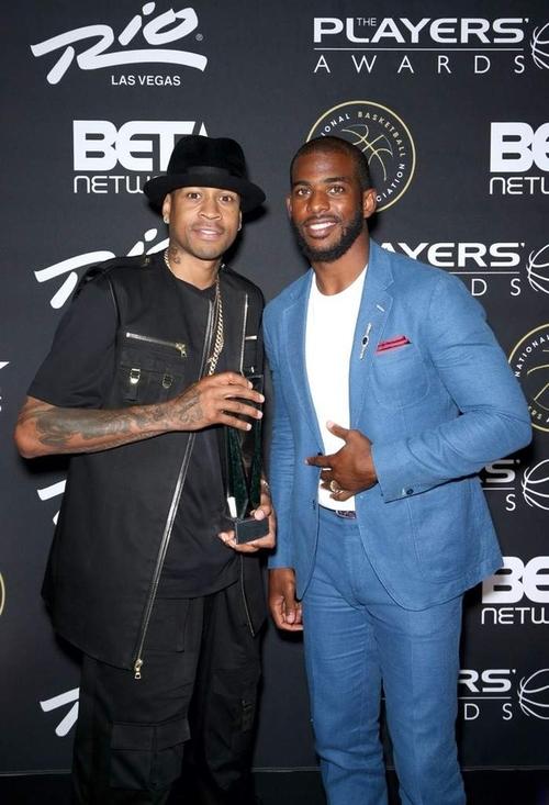 中超赛场争议判罚：VAR判罚引发热议,（中超场上风波再起：VAR判罚成焦点）