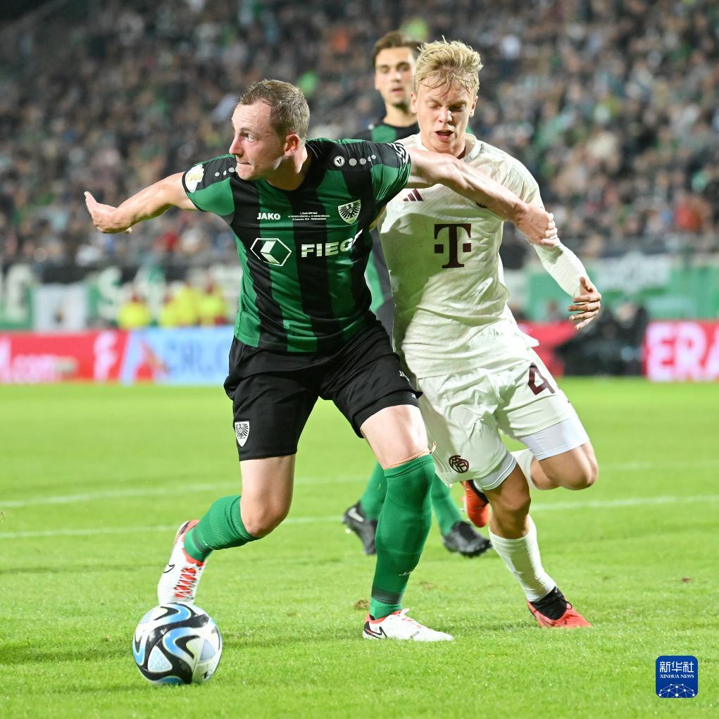 奥特加：梅西比以往时候更出色，他会确保明年世界杯时的状态（奥特加：梅西如今比过去更强，他会确保以最佳状态出战明年世界杯）