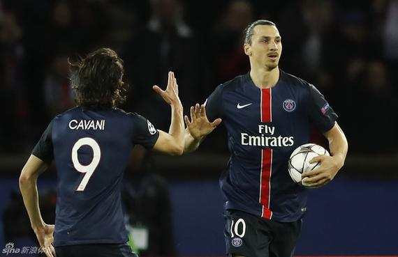 皇马客场对阵阿拉维斯，后防伤病严重，阿隆索面临解雇危机，需尽快取胜以保帅位。（客战阿拉维斯，皇马后防告急；阿隆索帅位危机四伏，唯有速胜自保）