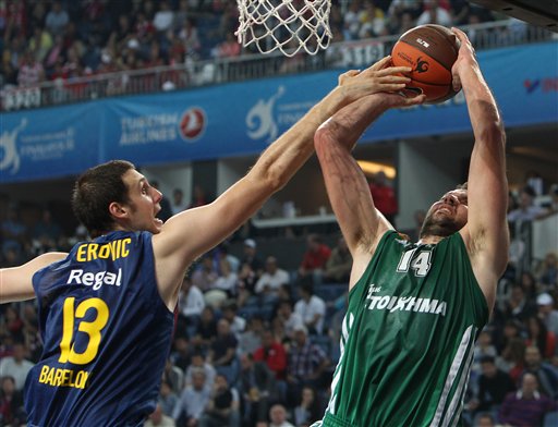 吉文：凯莱赫是欧洲三位最佳门将之一，他始终保持冷静的头脑（吉文：凯莱赫位列欧洲前三门将，始终沉着冷静）