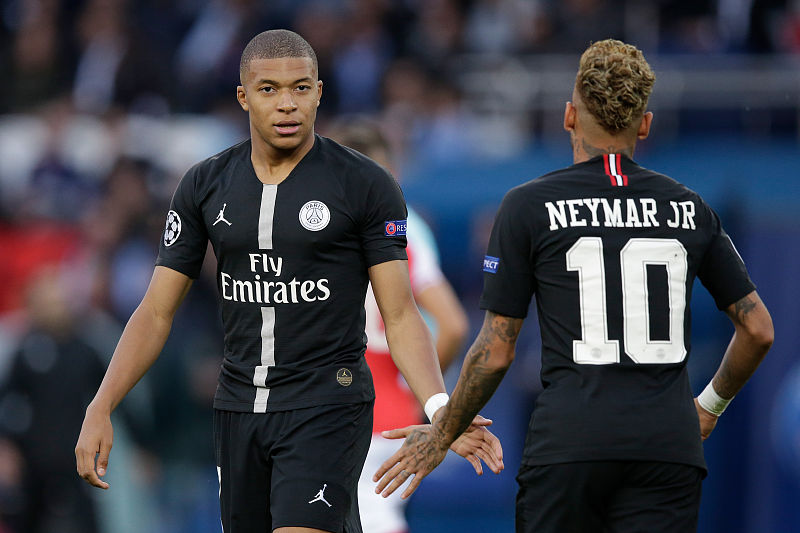 创造历史！弗拉格成为NBA历史上单场助攻上双最年轻的球员（刷新纪录！弗拉格成NBA最年轻的单场助攻上双球员）