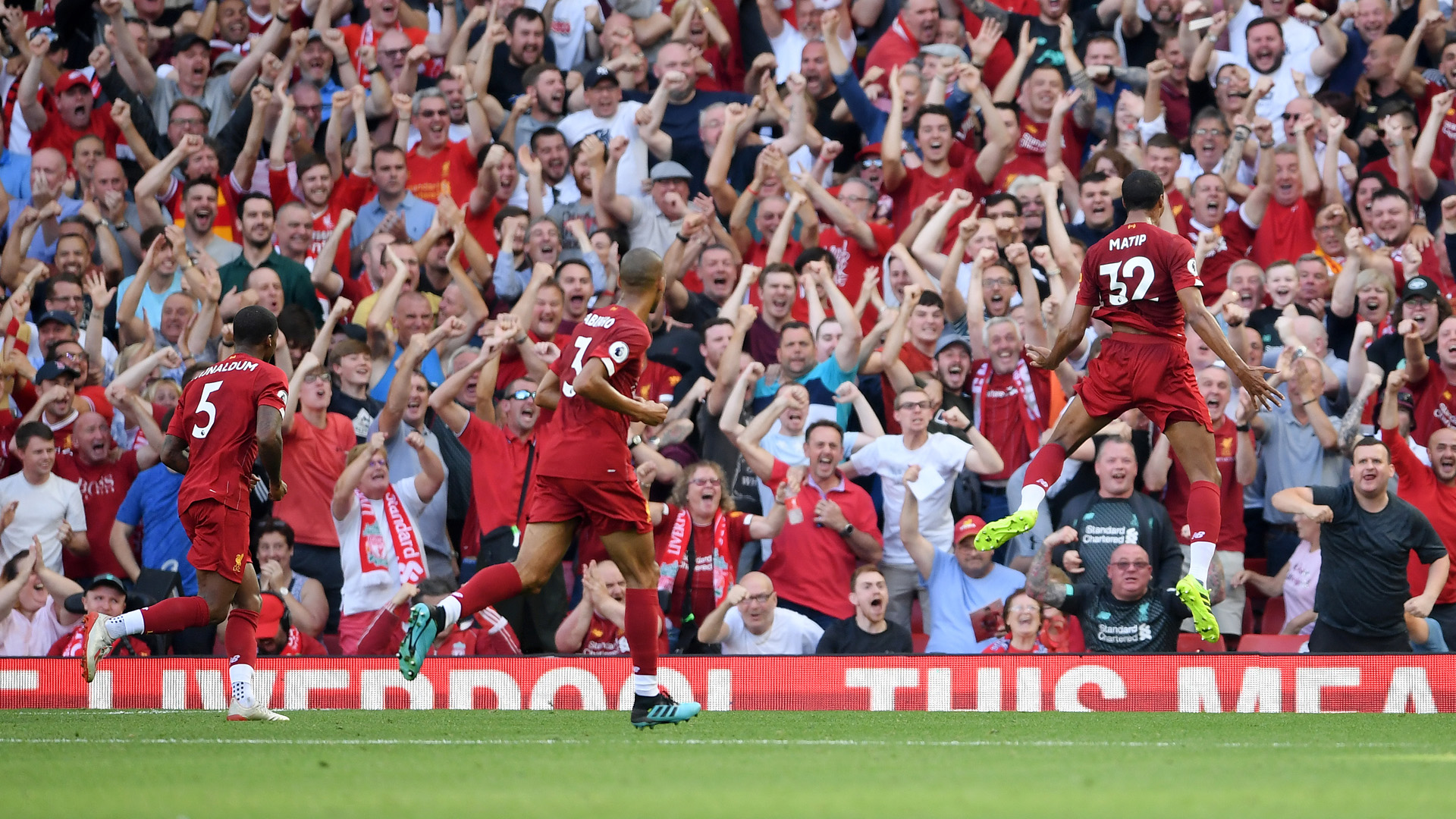 绝境见英雄！杜兰特一投一传火箭领先到22分 湖人彪哥斯玛特连轰7分（危局见真英雄：杜兰特投传齐发助火箭领先22分，湖人彪哥斯玛特连砍7分）