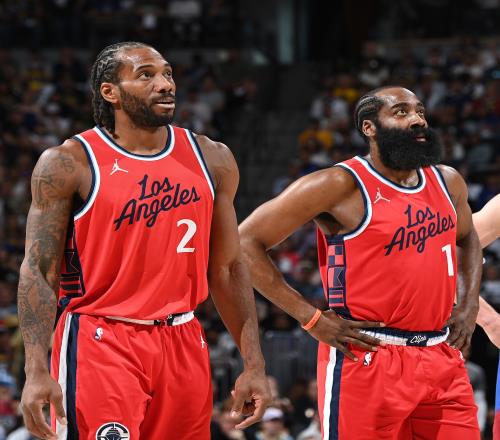 美记：狄龙是唯一真正激怒詹姆斯的人，双方恩怨始于灰熊时期（美媒：狄龙是唯一让詹姆斯真动怒的人，两人恩怨起于灰熊时期）