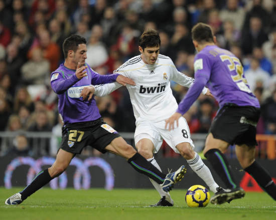 意超杯决赛战报：内雷斯双响，那不勒斯2-0博洛尼亚夺冠（意大利超级杯决赛：内雷斯梅开二度，那不勒斯2比0力克博洛尼亚捧杯）