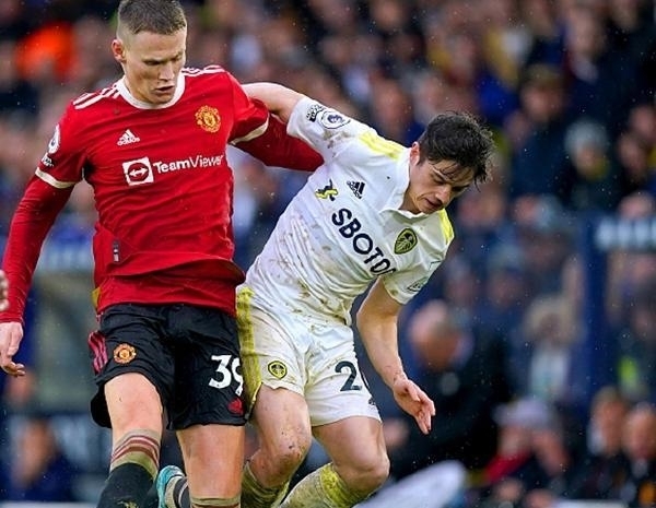 阿斯：尽管合同明夏到期，但巴萨对埃里克的续约保持乐观（阿斯报：合同明夏到期，巴萨仍对埃里克续约充满信心）