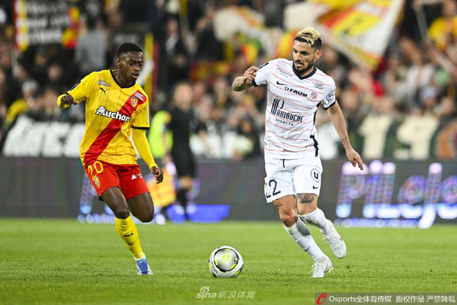 媒体人：阿奇姆彭很职业、不惹事，配得上在中超挣得每一分钱（媒体人称阿奇姆彭职业自律、不惹事，在中超的每一分收入都物有所值）