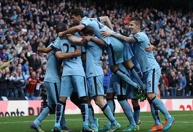 半场战报：多特1-0门兴，布兰特凌空斩，聚勒献助攻（半场快讯：多特暂1-0门兴，布兰特凌空破门，聚勒送助攻）